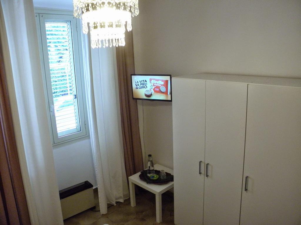 كالياري Alfieri B&B الغرفة الصورة